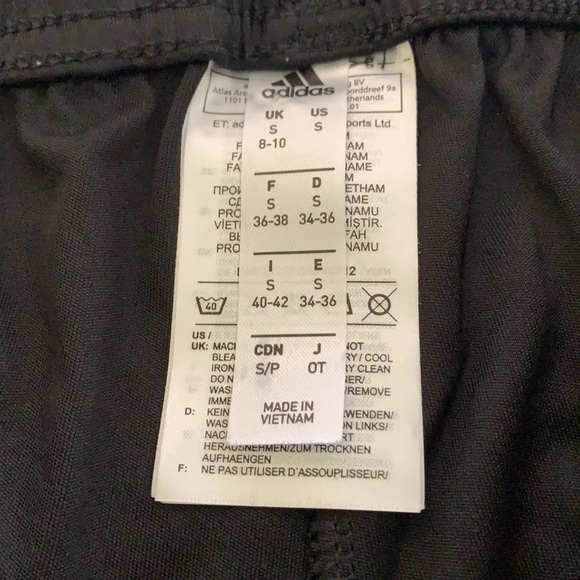 Adidas Womens Climate Cool Running Athletic Shorts Pink and Black size Small - Picture 2 of 3